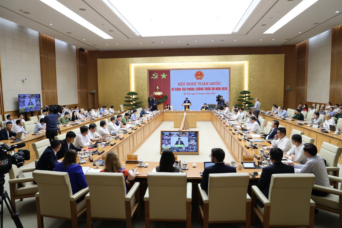 IOMVietNam's tweet photo. @IOMVietNam joined @uninvietnam @ptamesis &amp; PM Pham Minh Chinh at #DRR2026 to drive shift from response to risk reduction, preparedness &amp; anticipatory action. As co-lead of Shelter/NFI in 🇻🇳 &amp; DRR Partnership member, IOM stands with🇻🇳to build a resilient, inclusive future. https://t.co/FBuN1pohiX