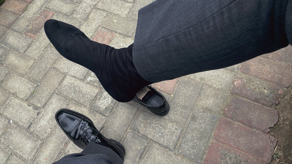 不一样的suit tweet media