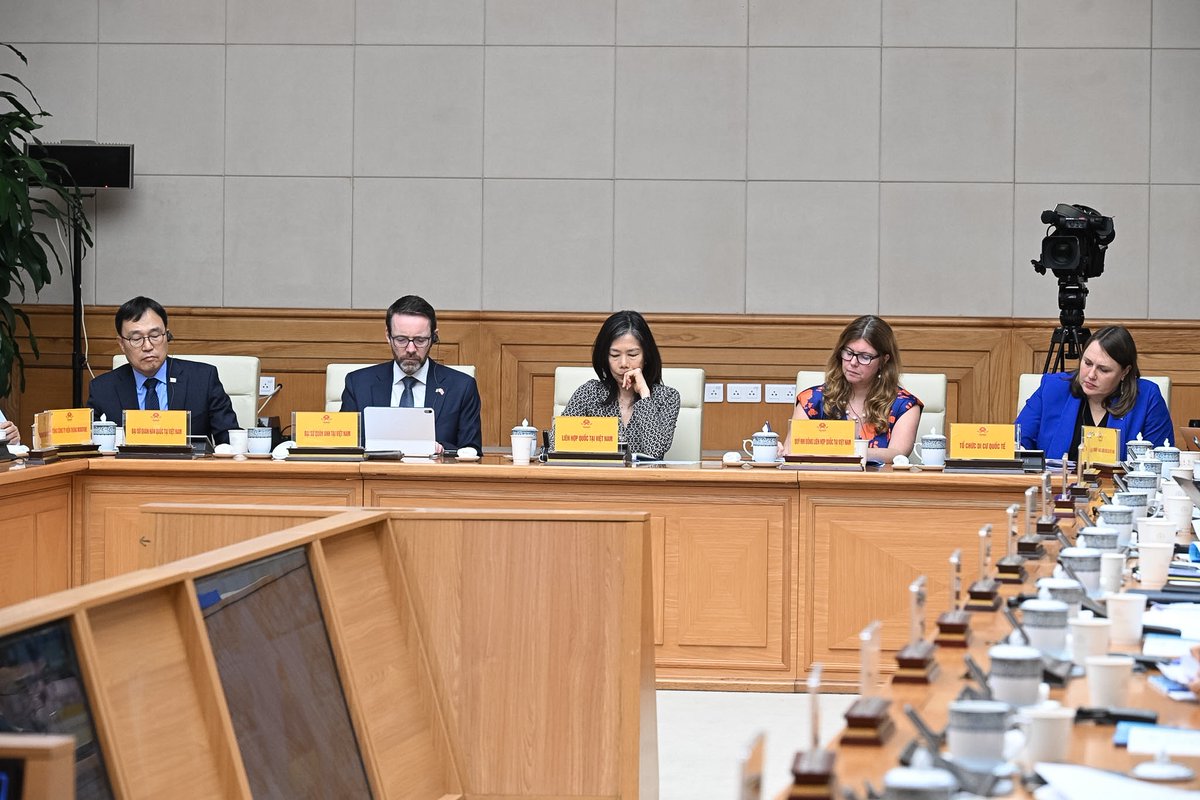 IOMVietNam's tweet photo. @IOMVietNam joined @uninvietnam @ptamesis &amp; PM Pham Minh Chinh at #DRR2026 to drive shift from response to risk reduction, preparedness &amp; anticipatory action. As co-lead of Shelter/NFI in 🇻🇳 &amp; DRR Partnership member, IOM stands with🇻🇳to build a resilient, inclusive future. https://t.co/FBuN1pohiX