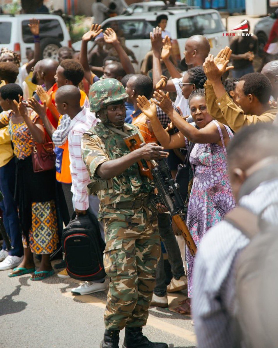 FDNB Gallery 🇧🇮 tweet media