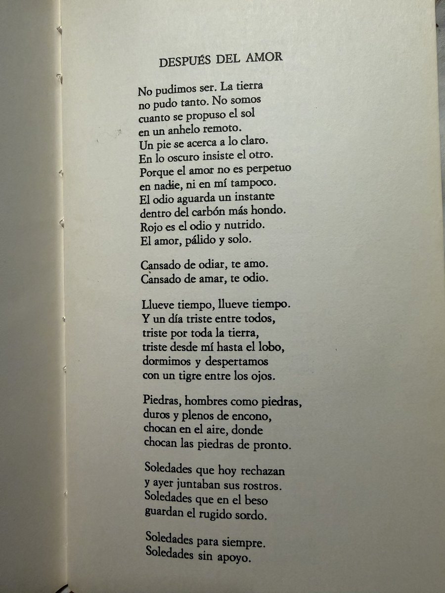 gojauregui's tweet photo. Lean este poema de Miguel Hernández. 

“No pudimos ser. La tierra no pudo tanto”. https://t.co/wA0jxrYYV0