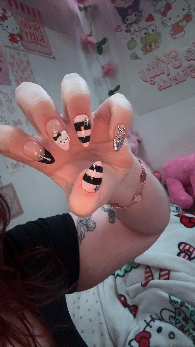 ୨୧⋆｡ady 🎀 tweet media