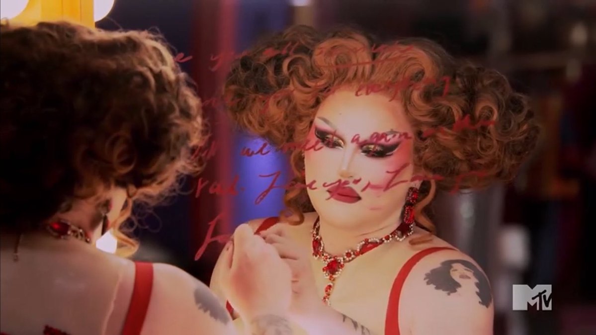 GabbyCrave tweet media