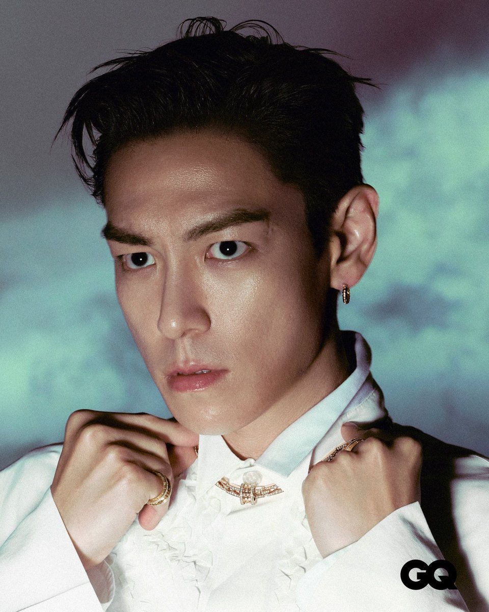 viki is in another dimension tweet media