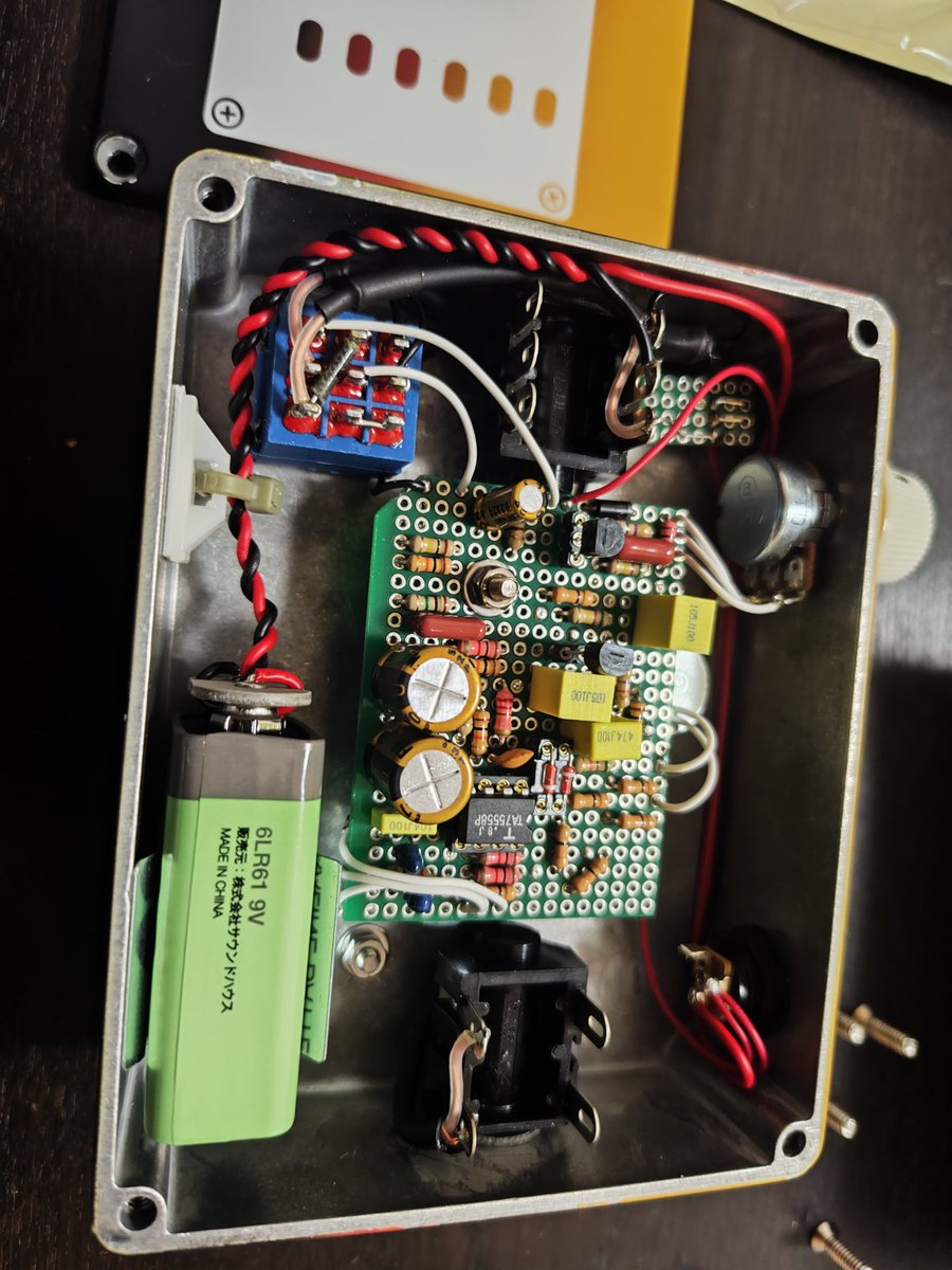 FujitoneDIY's tweet photo. fujitone handwired here. Fully handmade, hand-wired pedals built on perfboards and original eyelet boards. Crafting gear you’ll want to keep on your board forever.
#pedalbuilder #handwired #geartalk #guitareffects https://t.co/bVmHf2cSR0