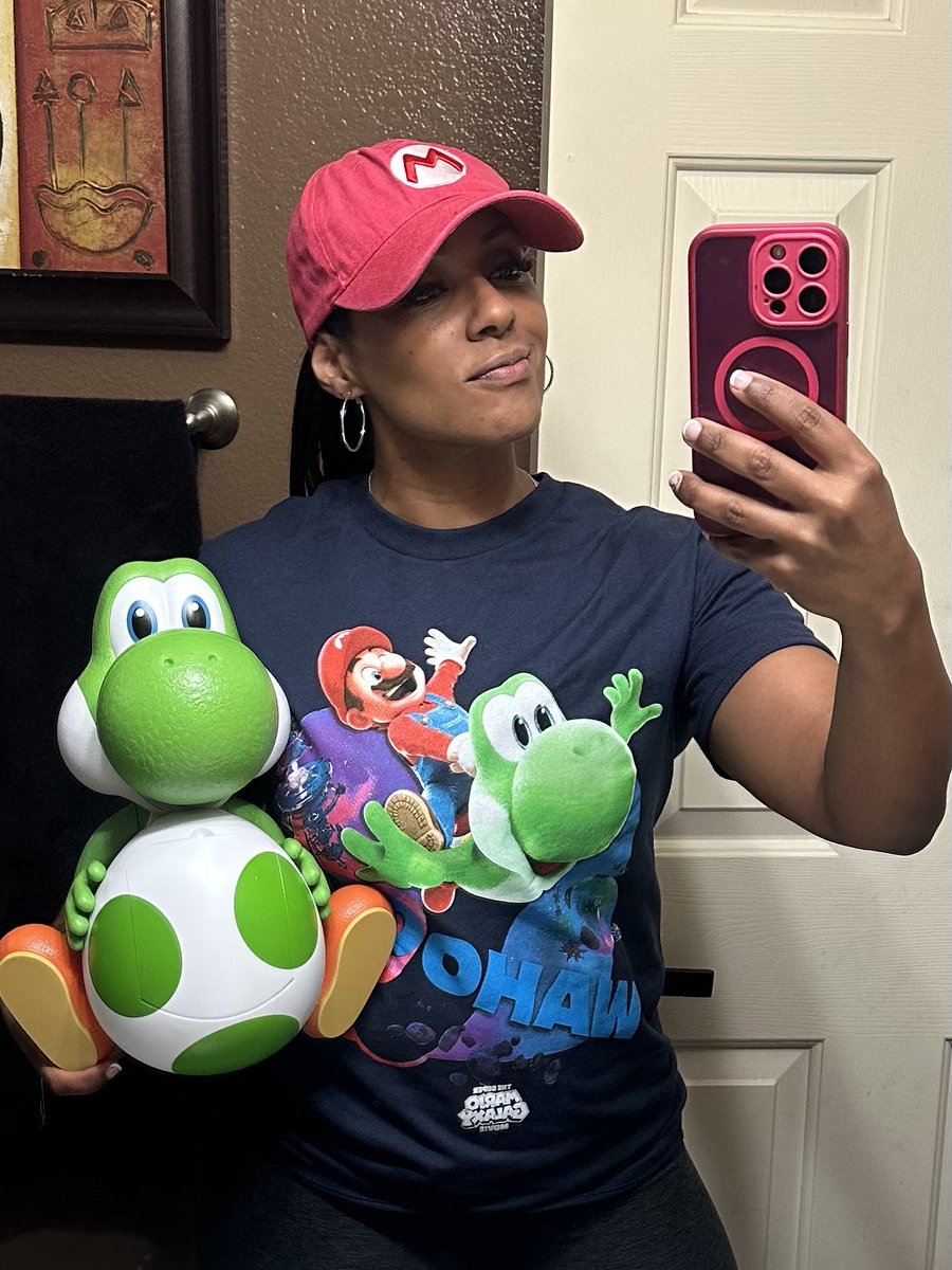 TheQueenG22's tweet photo. Critics are saying the movie is a 6/10 but Nintendo fans are saying the movie is 10/10. What do you think? 👌🏾😮‍💨 https://t.co/Pfe3QRM6Lm