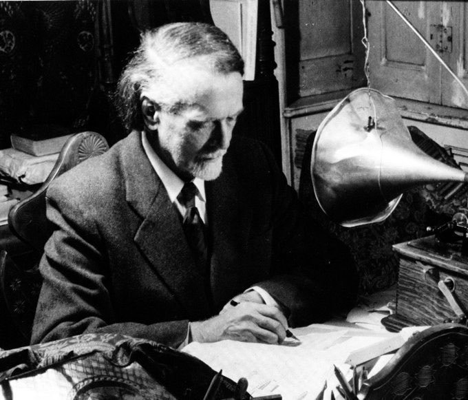 Ildiko Velency tweet media