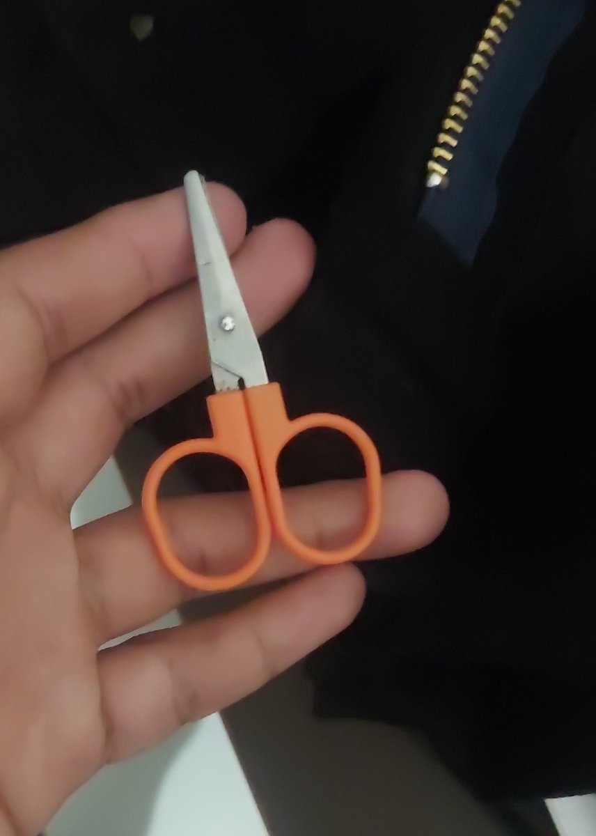 Mini tijera que salva todas jsjsjs