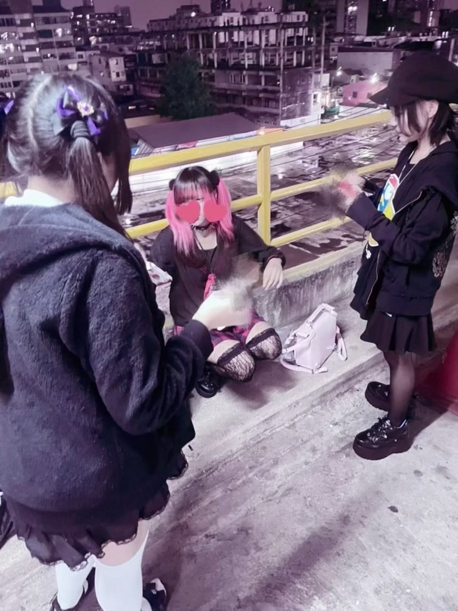 𝓙𝓸𝓵𝓵𝔂 merodii tweet media