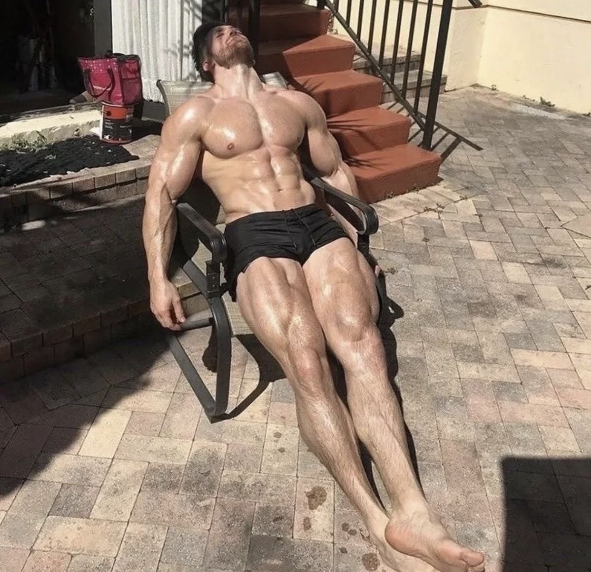 𝔏𝔢𝔬𝔫’𝔰 𝔳𝔞𝔪𝔭𝔦𝔯𝔢 𝔤𝔣 (𝔯𝔢𝔞𝔩) tweet media