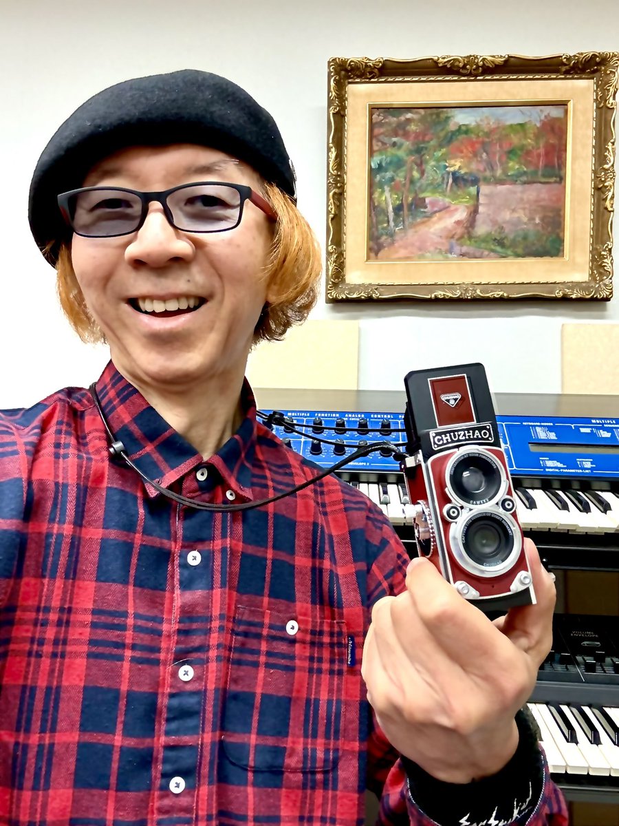 encorewat's tweet image. #トイカメラ 楽しい❣️置いとくだけでもオモロい😃 せっかくだから舞子駅前の桜をパチリ🌸 おやこんなところにジジが‼️🐈‍⬛

Just having a #ToyCamera is fun❣️ I snapped a picture of the cherry blossoms in front of Maiko Station.🌸 Oh, look, there's Jiji here‼️🐈‍⬛

#渡辺邦孝 #chuzhao