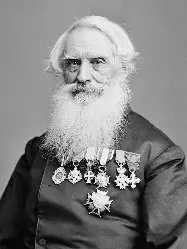 BBeyern's tweet photo. Le #2avril 1872 mourait Samuel Morse.
Il repose à New York, au cimetière de Green-Wood.
Pour parvenir à sa tombe, j'ai depuis l'entrée fait trois pas longs puis deux courts, un court à nouveau, deux longs, encore un court suivi de deux séries de trois longs avant trois courts... https://t.co/HRVheNK42J