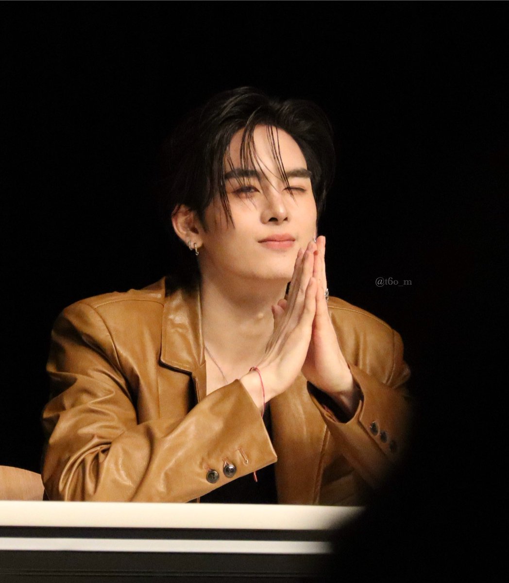 🍁🐾Theint _ PP 🐾🍁 tweet media