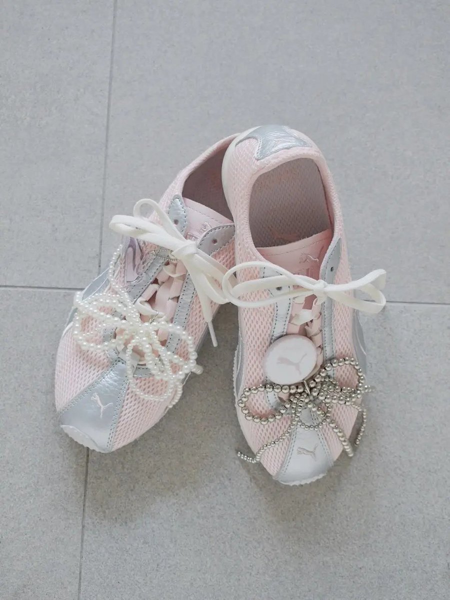 Fullress tweet media