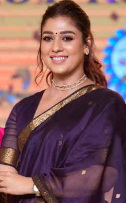 Jejamma_x's tweet photo. Remuneration = #Nayanthara > #AnushkaShetty
Looks = Nayan >>
Lineup = Nayan >> 
Longevity = Nayan >>
Fanbase = Nayan >>>
Brand Value = Nayan >>>
Awards = Nayan >>
Acting Skills = Nayan >>
Consistency = Nayan >>>
SM Reach = Nayan >>
Iconic Status = Nayan >>

but Fat= Anushka🐘>> https://t.co/flZDVnsdLY