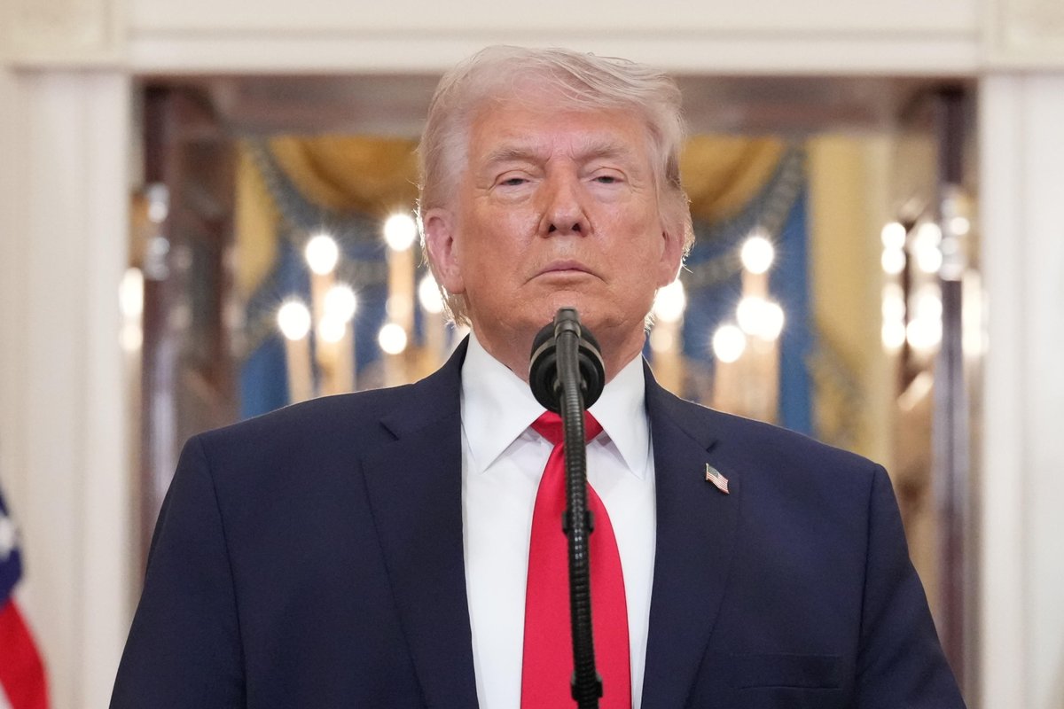RaiTre's tweet photo. Trump torna a ventilare il ritiro degli USA dalla Nato. Lavoro e effetto Iran su prezzi e salari.
Con @Capezzone @negrialbe @MauraGancitano @GermanoDottori #MarcoVarvello @sandroiacometti #FrancescoPaoloCapone #MarcoRevelli @albertcampailla
#ReStart @AnnalisaBruchi: 09:45 #Rai3 https://t.co/xC4YpSbwDy