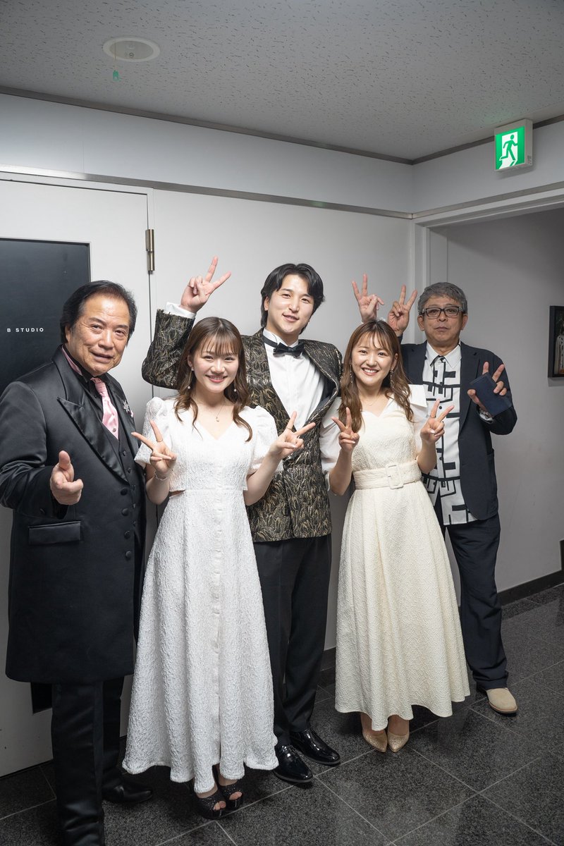 hapiburu's tweet photo. 二代目ハッピー✨
公式X始めました！
よかったらフォローしてください✌️

#二代目ハッピー
#敏いとうとハッピーアンドブルー
#昭和歌謡 https://t.co/TIvVHcZNxn