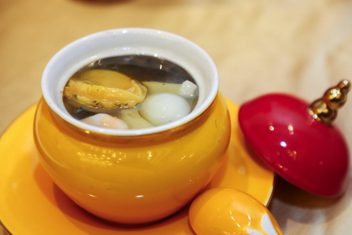 HolaFujian's tweet image. 😍 Prime and Plump! 😋
As spring warms the waters, 500 million spring abalones are hitting the shelves across Lianjiang, Fuzhou—the hometown of China's abalone. After a full winter of fattening, this year's spring abalones boast exceptional quality, with flesh that is extra