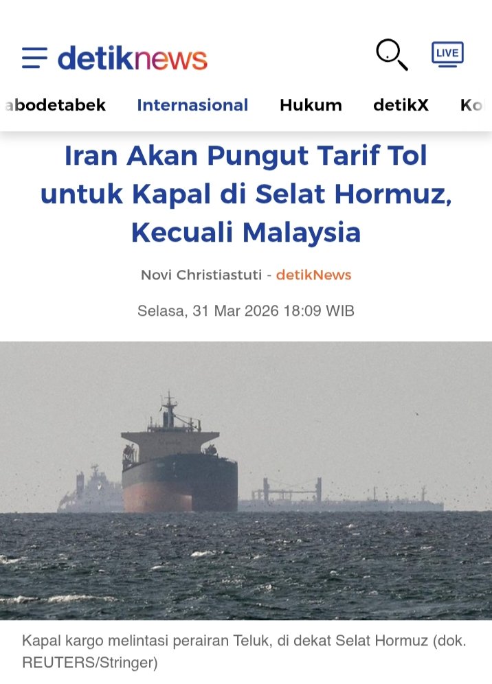 ArusPolitik_'s tweet photo. Hanya Malaysia yang diperbolehkan lewat tanpa bayar. 

Iran segera menetapkan tarif tol untuk semua kapal yang lewat Selat Hormuz, kecuali Malaysia. https://t.co/RuFA16bbZk