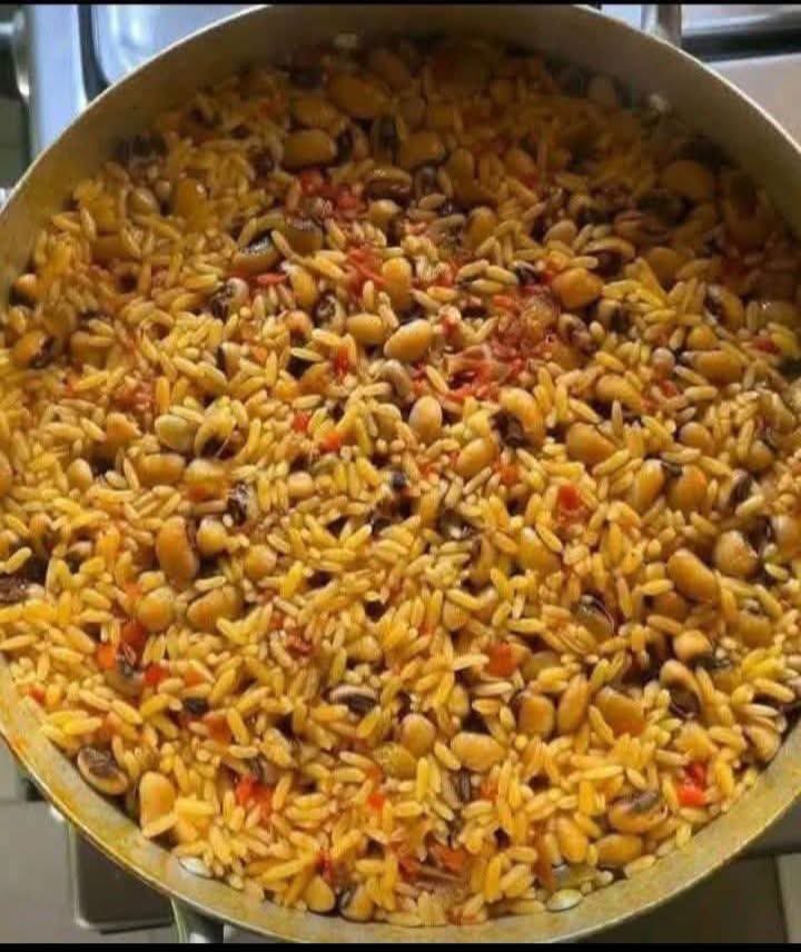 Victoria🌹 tweet media