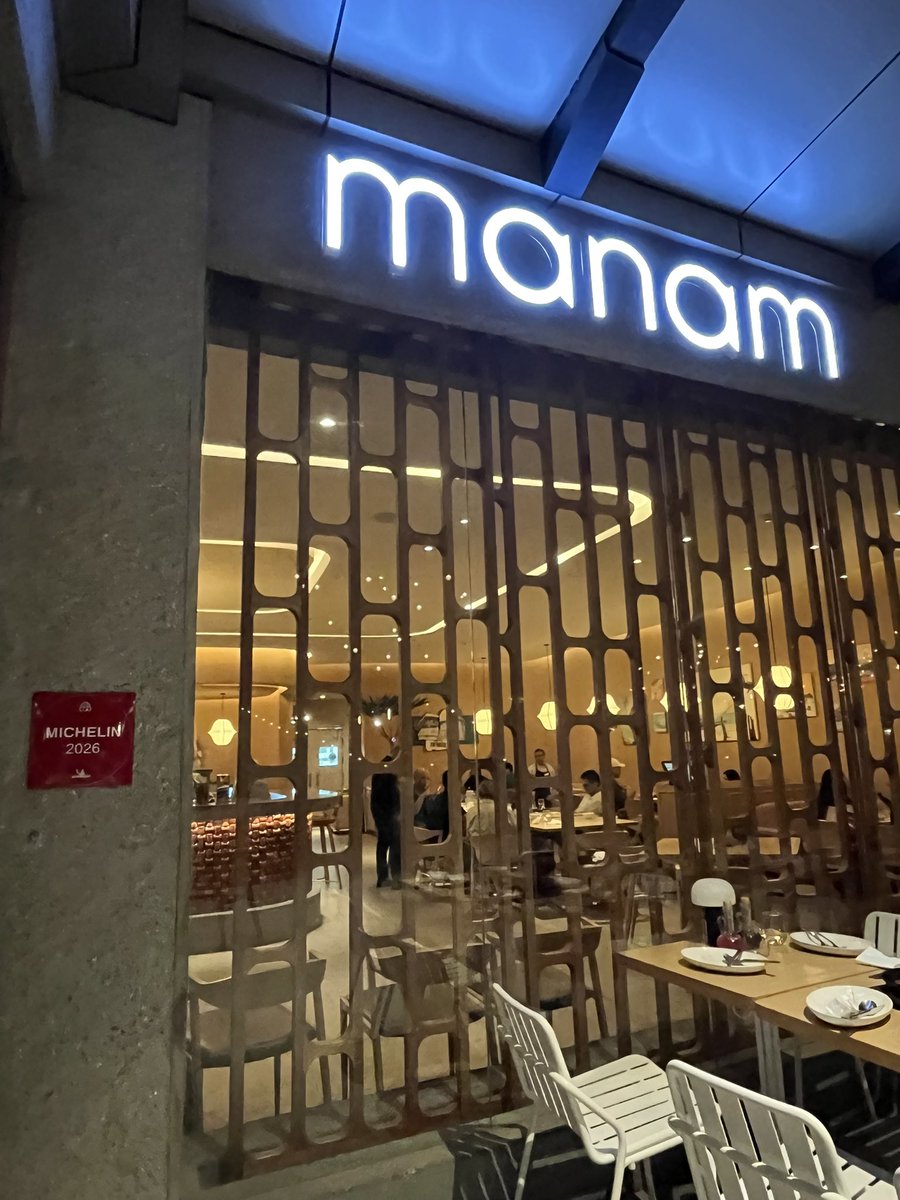 blueripples's tweet photo. After feeding our souls in the Visita Iglesia, time to feed our bodies in #Manam at Ayala, Triangle. https://t.co/4hlsr8YSWm