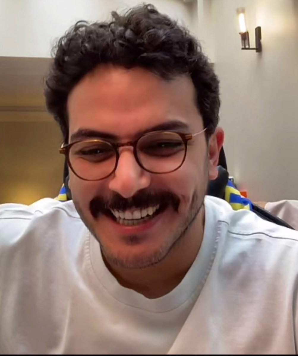 فَـجر tweet media