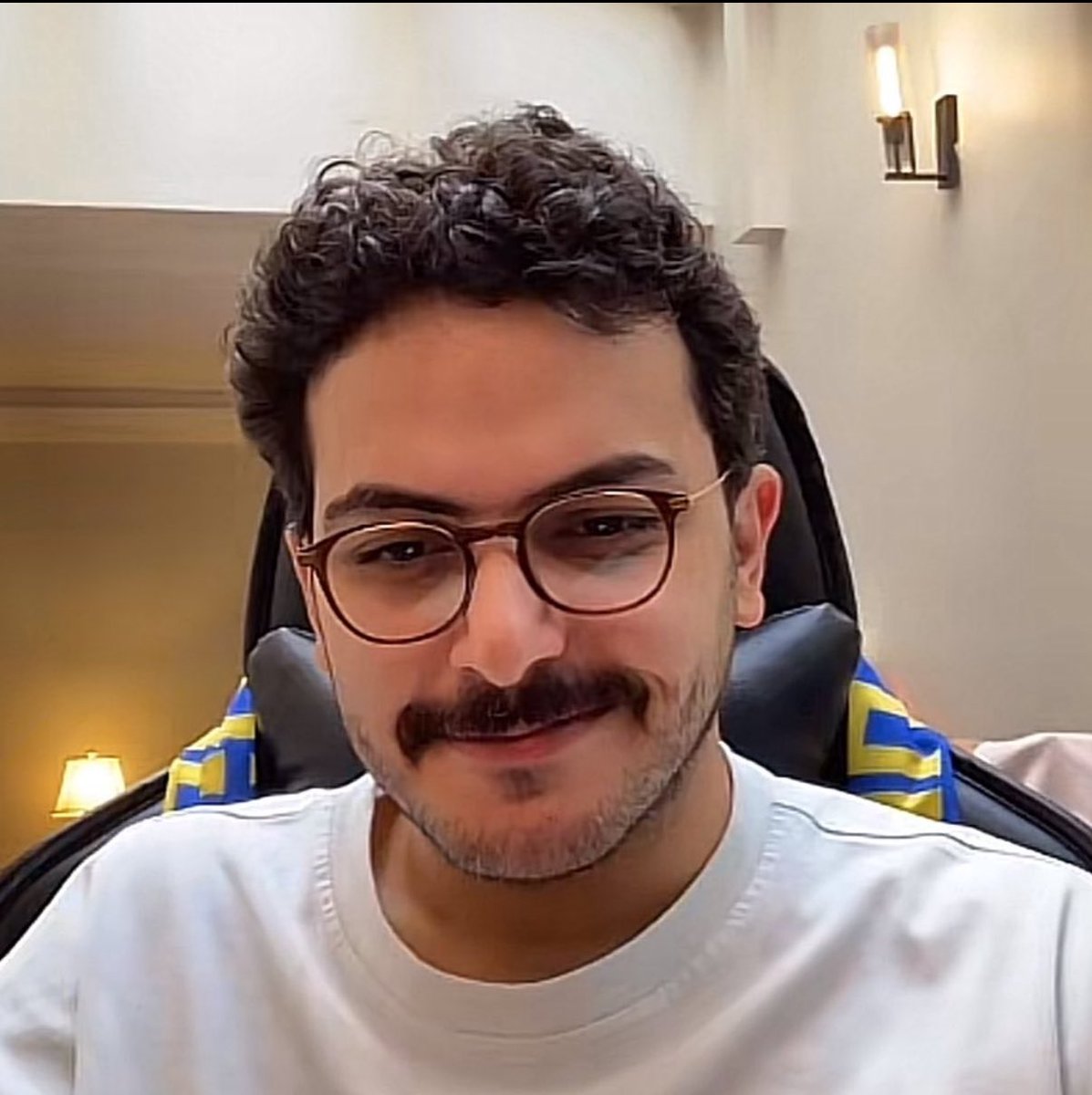 فَـجر tweet media