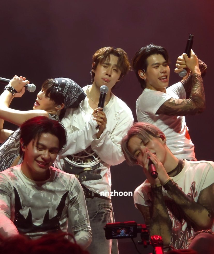 beluga .ᐟ #1 deanmoth stan | nnutdan day ⭐ tweet media