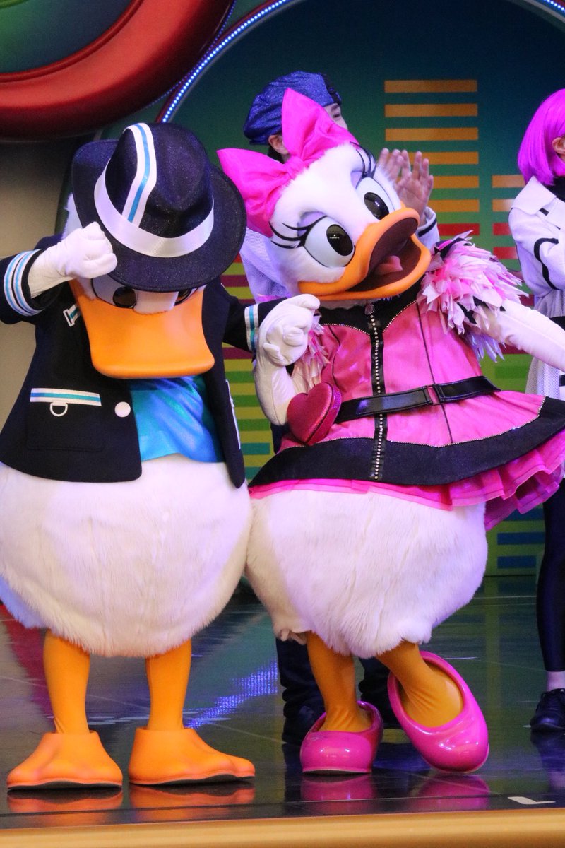 なベロフ。 tweet media