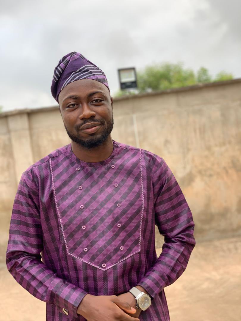iGlowEdits's tweet photo. "Classy never goes out of style ✨ Perfected the details, kept the vibe. #RefinedLooks #EffortlessStyle #CleanAndClassy
Find below the before and after,effortlessly styled😉🌚 https://t.co/4bJYkSkz9g