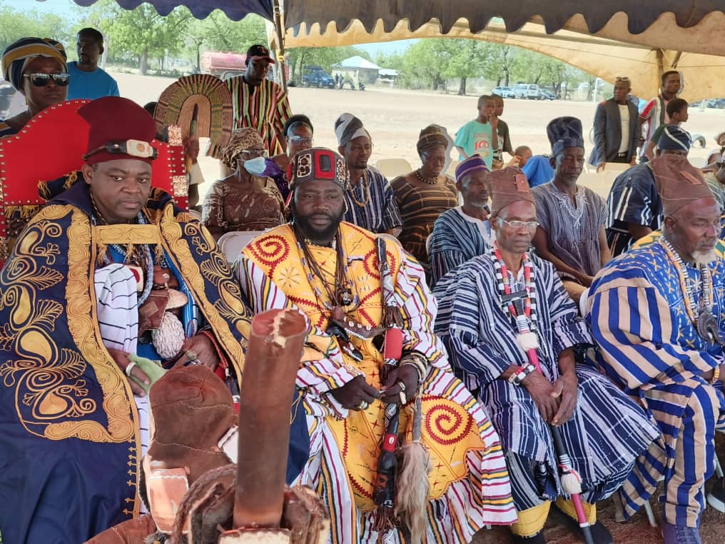 ManyoroState's tweet photo. YARA PIO PE PROFESSOR PWAKWEAH ATUDIWE ATUDIPARE MANCHI III
PARAMOUNT CHIEF OF MANYORO attends the 2025 Sirugu Festival. https://t.co/6QFOtbojDB