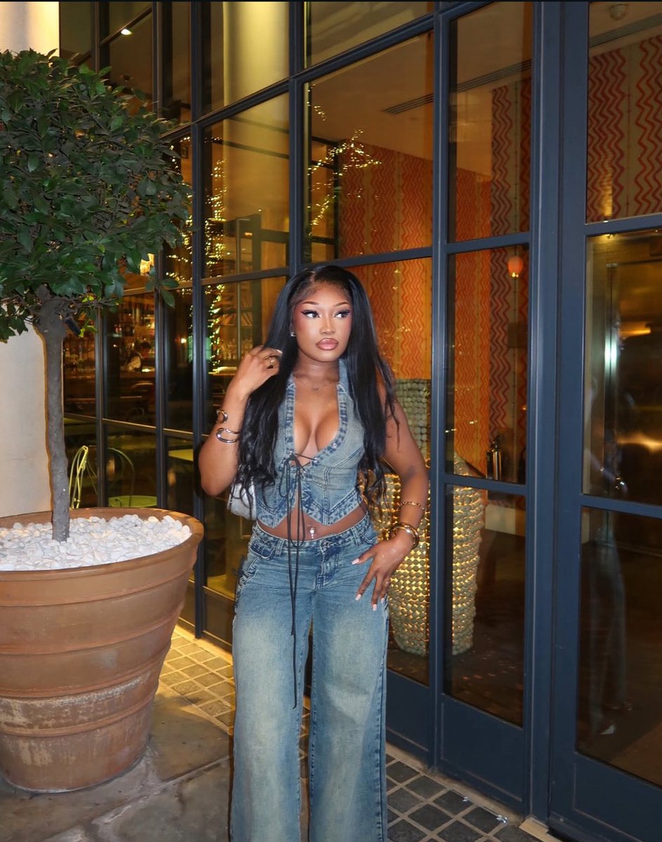 𝓛𝓮𝓪𝓷𝓷𝓮’𝓼 𝓐𝓻𝓬𝓱𝓲𝓿𝓮 tweet media