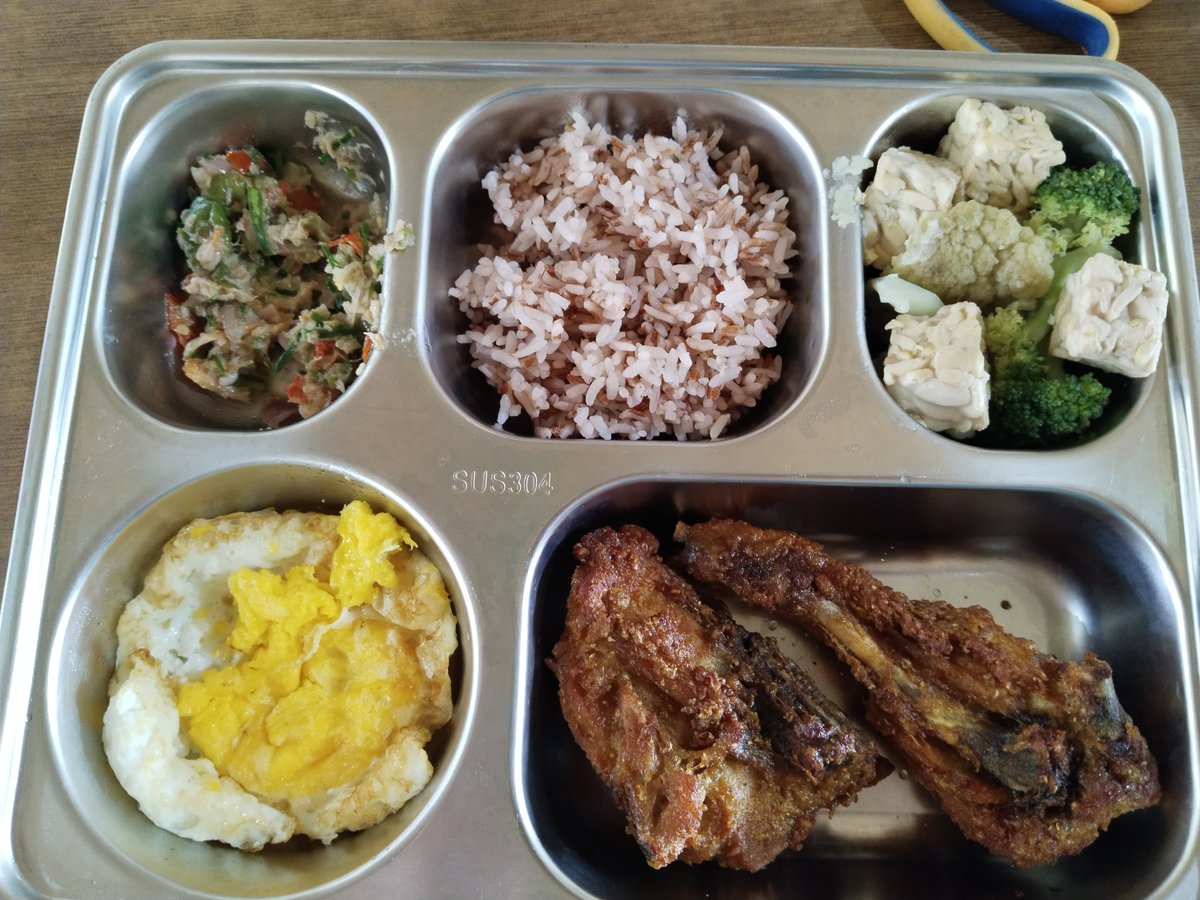 Delasyahma Liauw 📚 tweet media