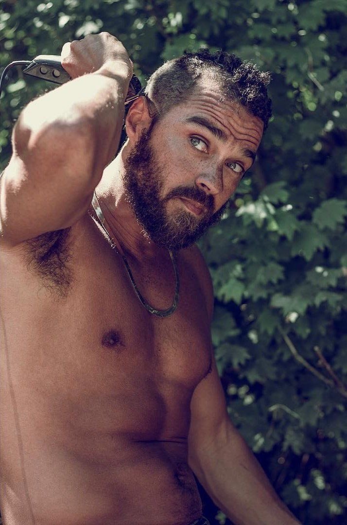 Male Central tweet media