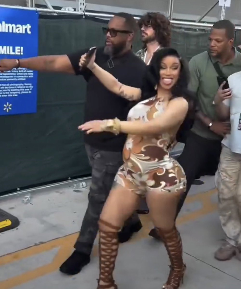 Scared 😱Shook 🫨Panicking🙀 tweet media