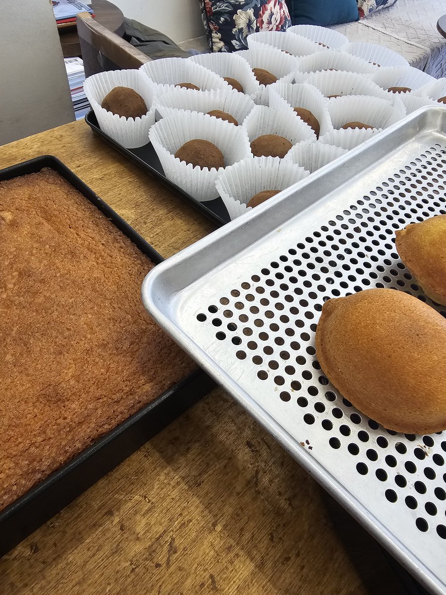 스위티진 tweet media