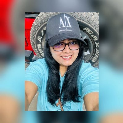 कधीही हाकेला ओ देणारी,
सर्वांच्या मदतीला धावून जाणारी,  
मदत जिथे हवी असेल तिथे
लोक जिला हक्काने टॅग करतात, 
व मदत मागतात
ती सुनयना ताई....ताईचा बड्डे 
वाढदिवसाच्या खूप खूप शुभेच्छा ताई🎂🎉
<a href="/SunainaHoley/">Sunaina Holey</a>