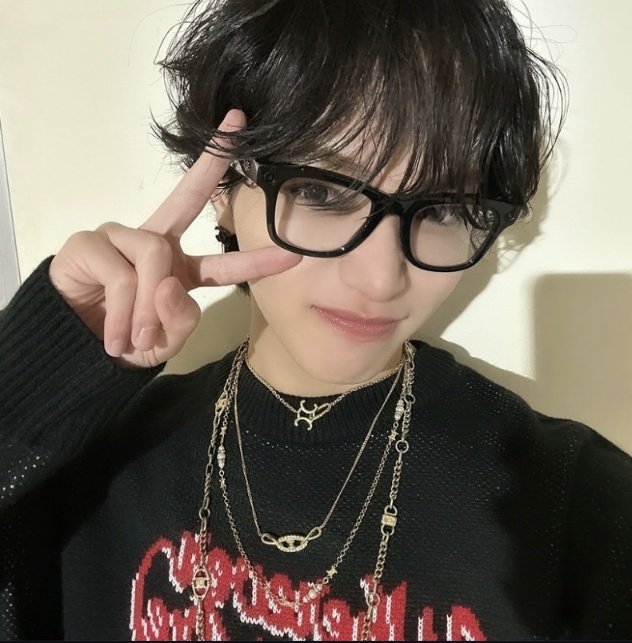 ビッキ tweet media