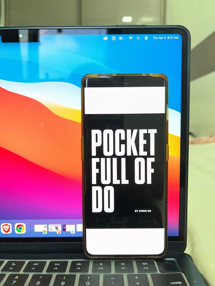 thexplorawr's tweet image. Wake up 😴 
Don't sleep on "Pocket Full of Do" by @theChrisDo. 

Short, punchy lessons that hit like a friendly slap of wisdom. No fluff - just smart mindset shifts. Reads like advice from that one friend who gets it. Grab it, read it, do it. 🤘 

#DesignBooks #PocketFullOfDo