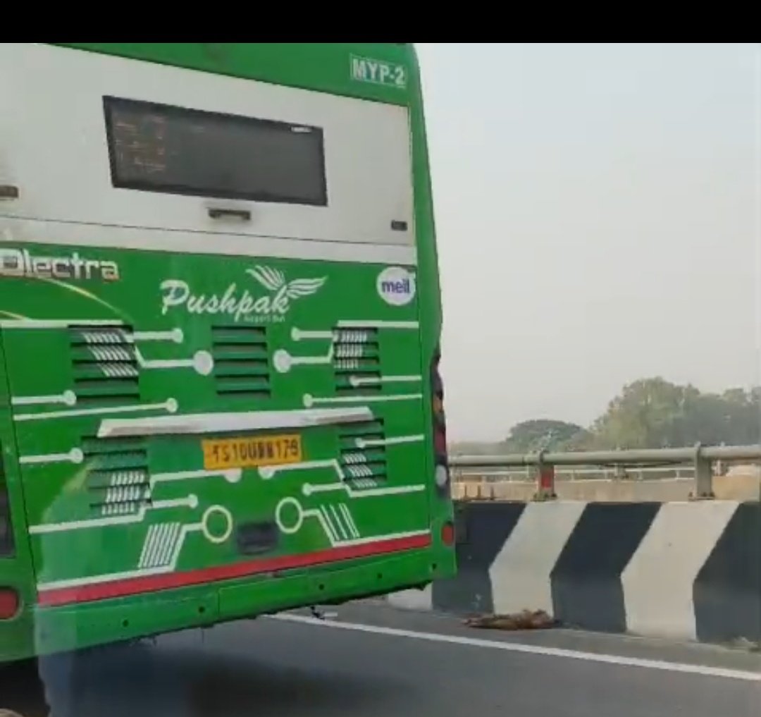 vinay_vangala's tweet photo. @TGSRTCHQ @CPCyberabad @TelanganaDGP I beg u to file a case against this uniform officer for using mobile while driving on ORR with less than 80 KMPH in 120 KMPH lane. Passengers &amp; commuters lives r at risk! 
30-03-2026 @ 7:30 AM on ORR
@revanth_anumula
@HiHyderabad
#Roadsafety https://t.co/tUsA1dMTTV