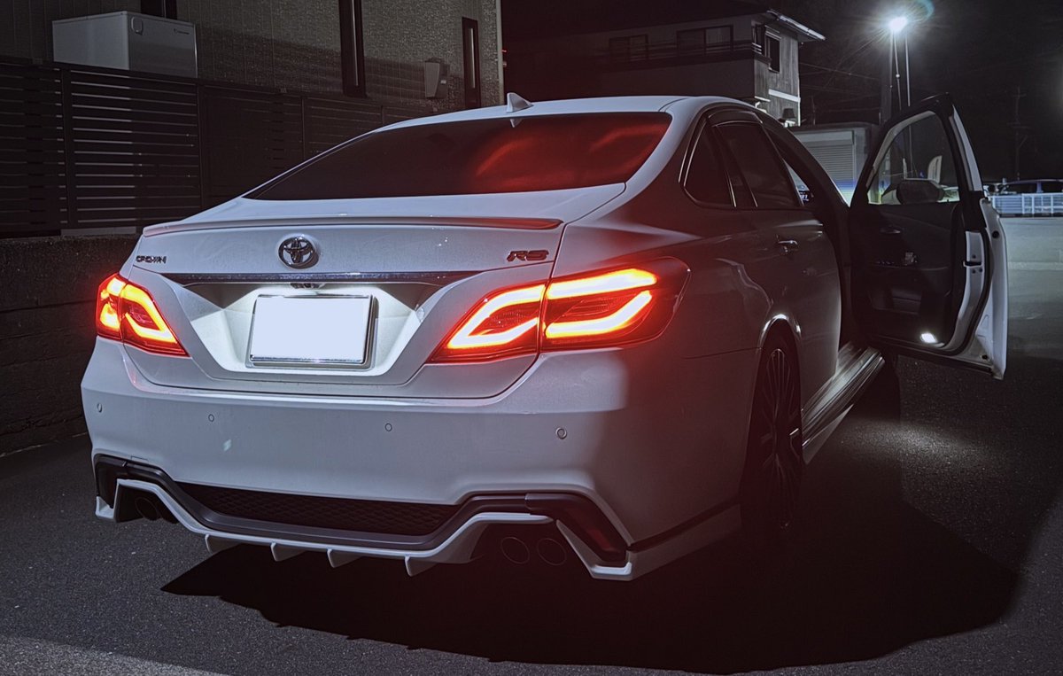 タカス tweet media