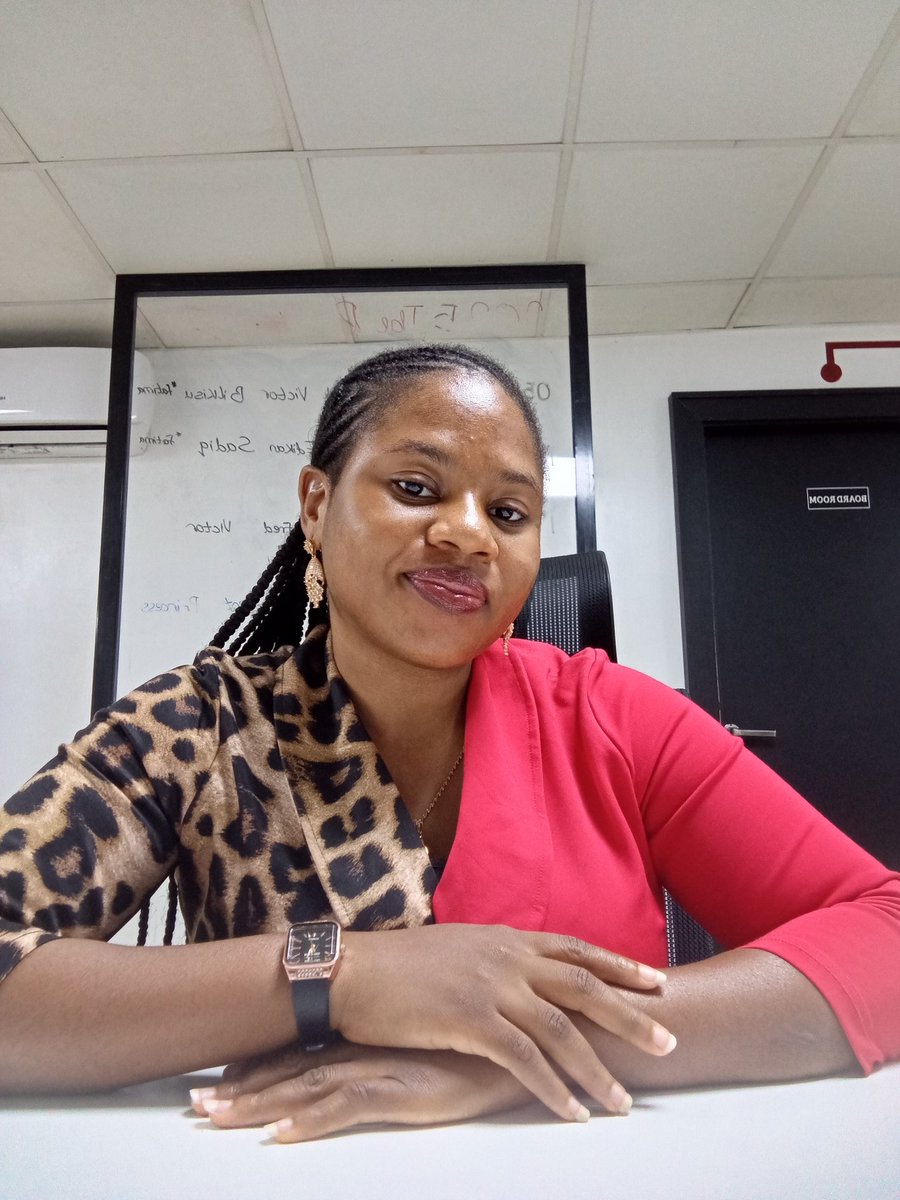 I was speaking to a friend last week and she said something that really stuck with me:

“I like the way you carry this engineering thing on your head…”

I can’t even remember the rest 🤧
But you get the point

5 years ago, this wasn’t the plan

I was a pre-med student
100 level.