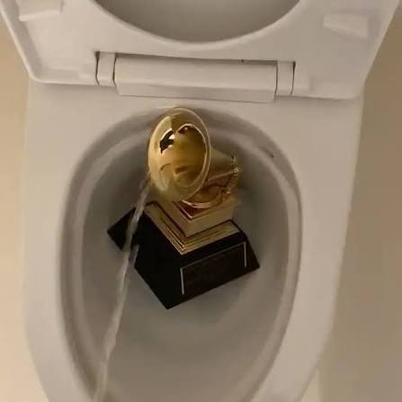 R O M A N🐦‍🔥 tweet media