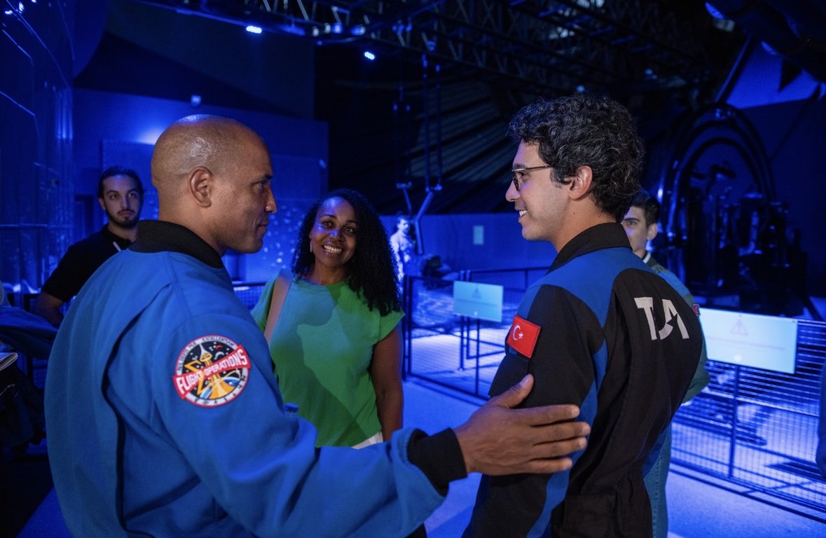 Tuva Cihangir Atasever tweet media