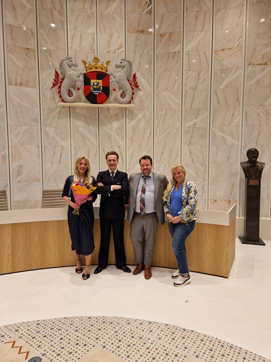 FVD Almere tweet media