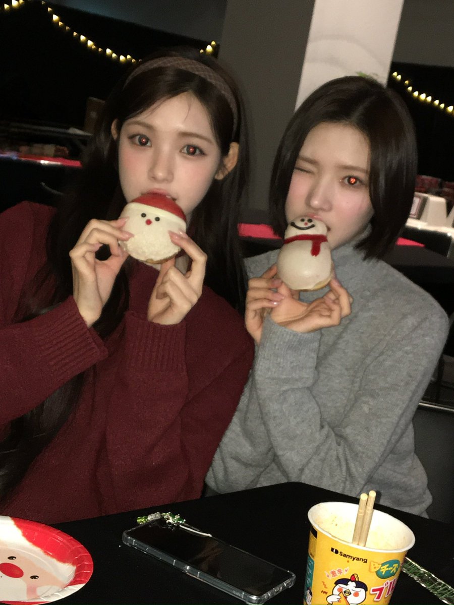 9oversclub's tweet photo. I milk you https://t.co/YhHSGs9o6F