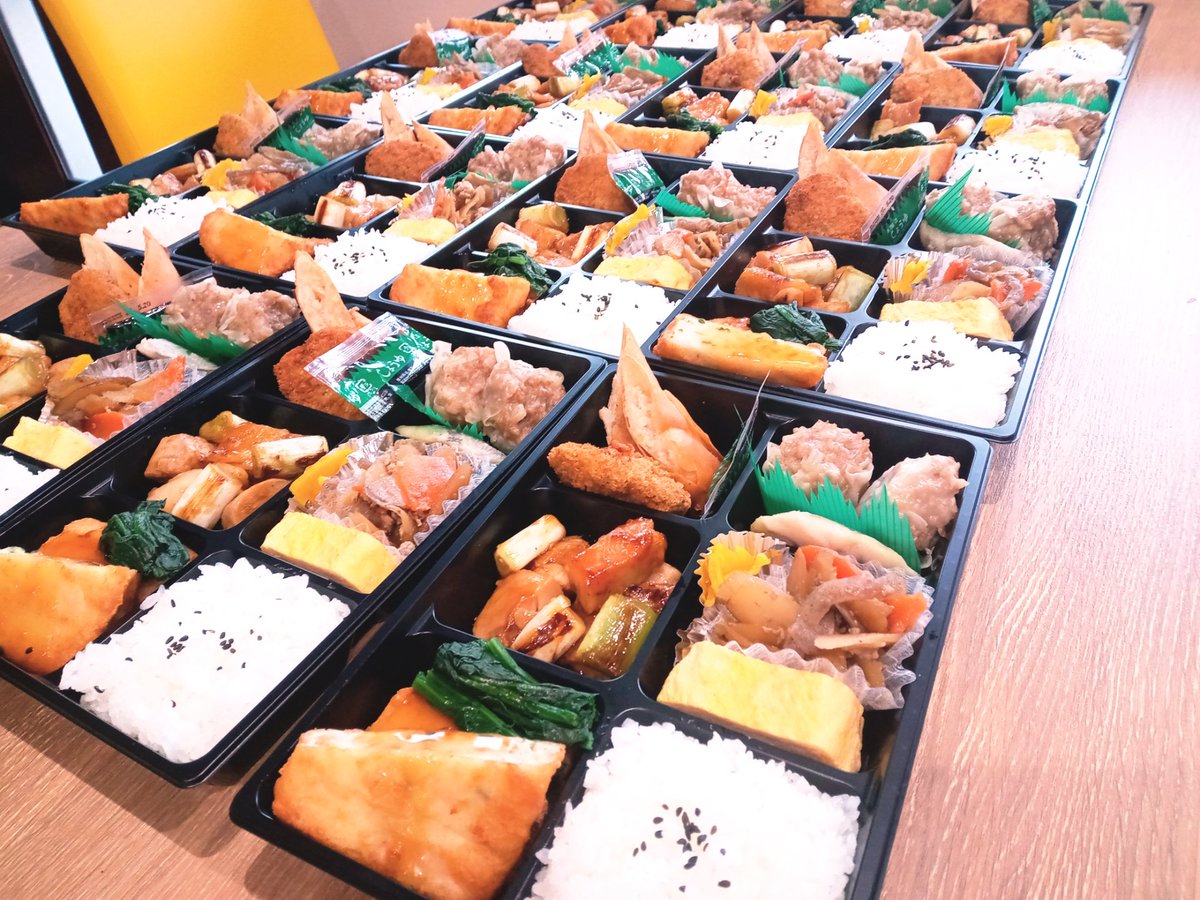 ContadinoT's tweet photo. 今日はお弁当テイクアウトのご注文。
会議終了後、お酒の席(懇親会)でということでご飯少なめでおツマミになるおかず重視とのご要望でした。

皆様のご希望に添えるテイクアウトお弁当お作りいたします。

#お弁当 #テイクアウト #ご予算 #ご要望  #お答えします #遠野 #土淵 #カッパ淵 https://t.co/52Lrpof4ZQ