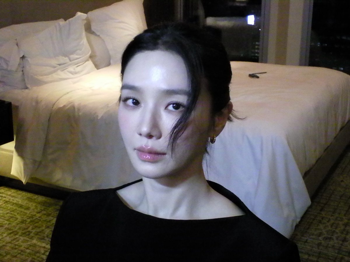 itsinadream's tweet photo. gyuyoung ig update 🫀 https://t.co/zBY2MwAgZi