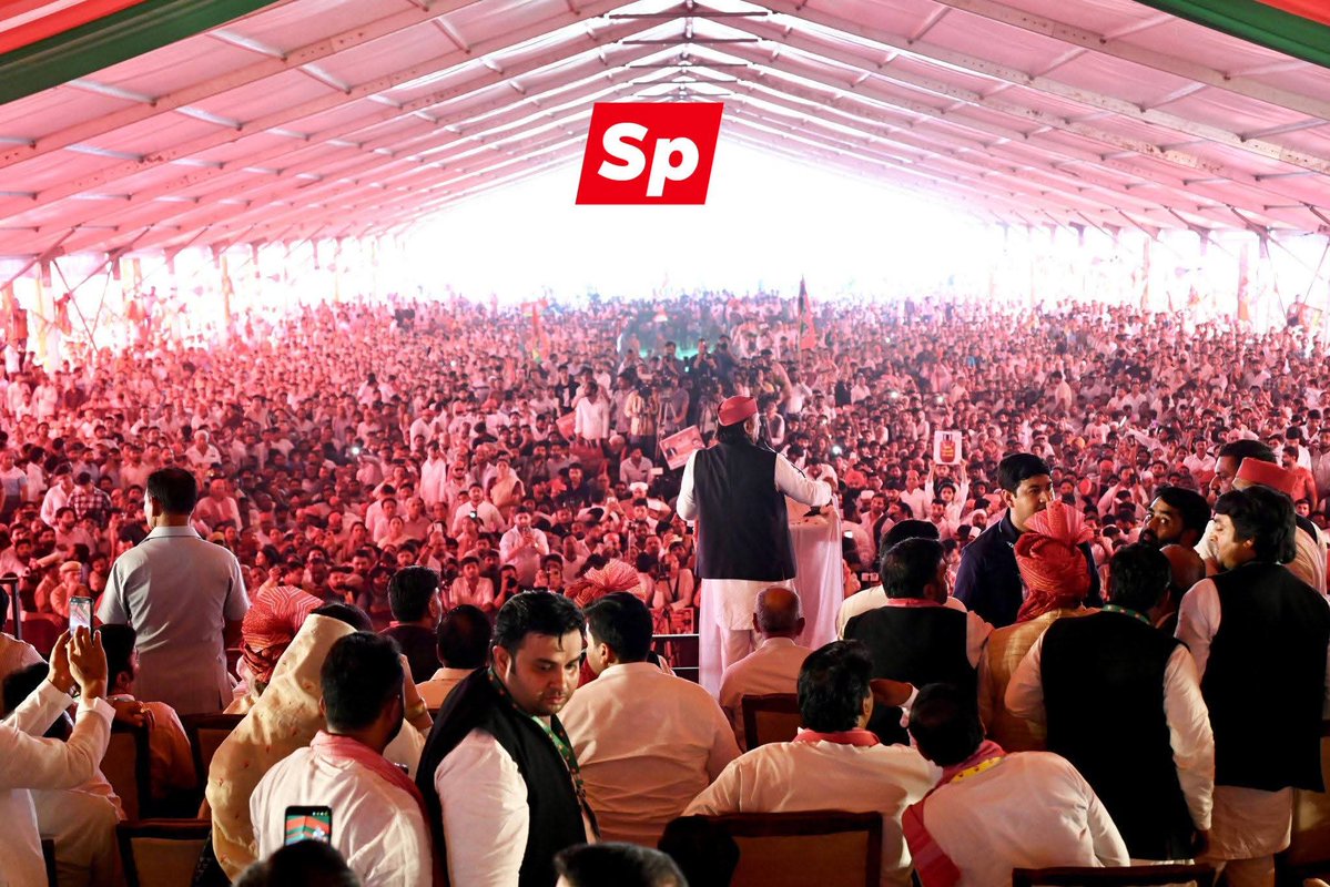 sanjubharati196's tweet image. इतनी भीड़ तो 9 अक्टूबर को लखनऊ की सड़कों पर टहल रही थी।

#BSP #sp
सपा वालों..