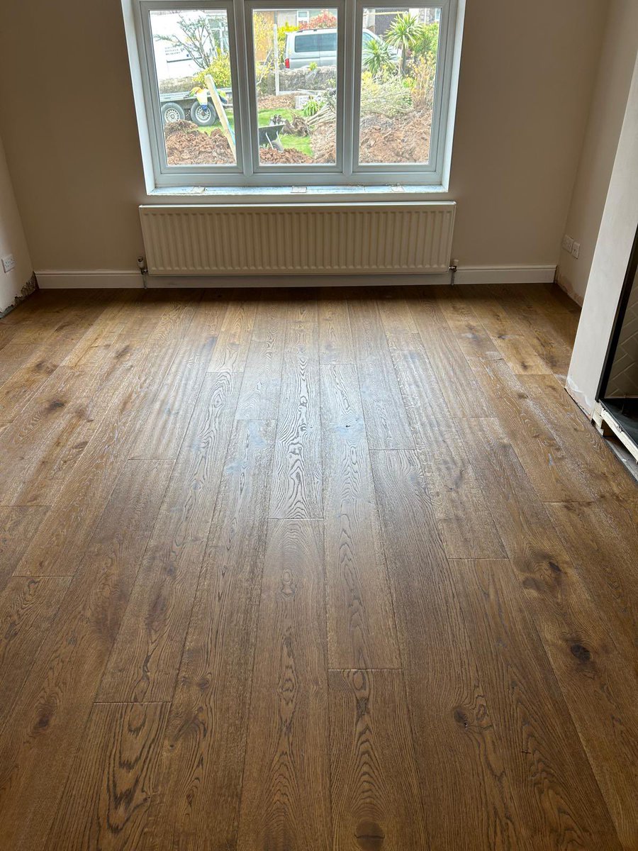 wfsnorthwales's tweet image. Our team supplied and installed Cognac stained engineered oak, to this lounge.
#engineered
#installation
#flooringideas
#llandudno
#northwales